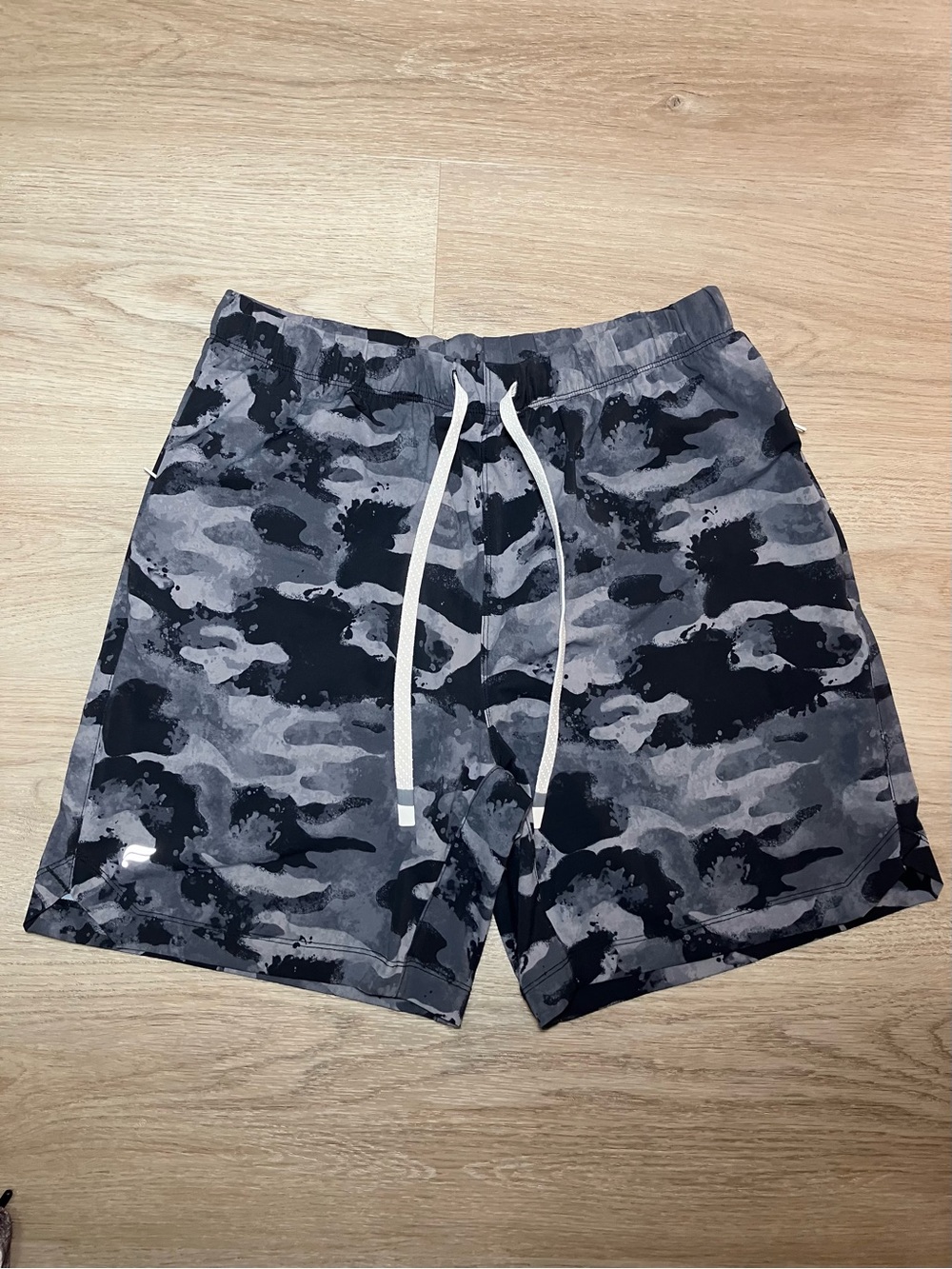 Fabletics Black Camo The One Short size M